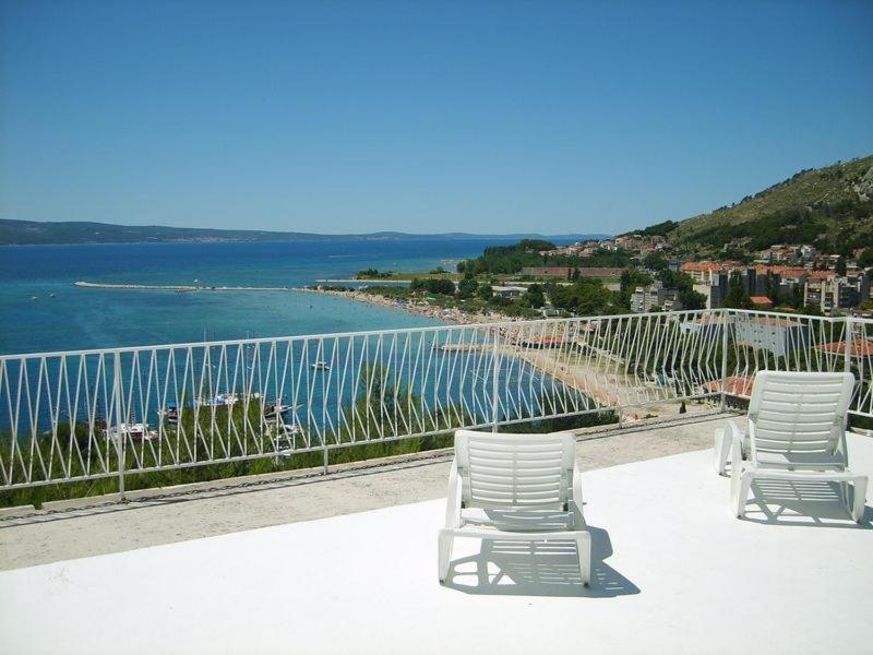 Apartment In Omis With Sea View, Balcony, Air Conditioning, Wi-Fi Kültér fotó