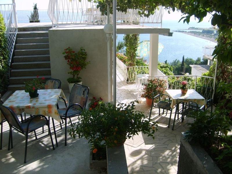 Apartment In Omis With Sea View, Balcony, Air Conditioning, Wi-Fi Kültér fotó