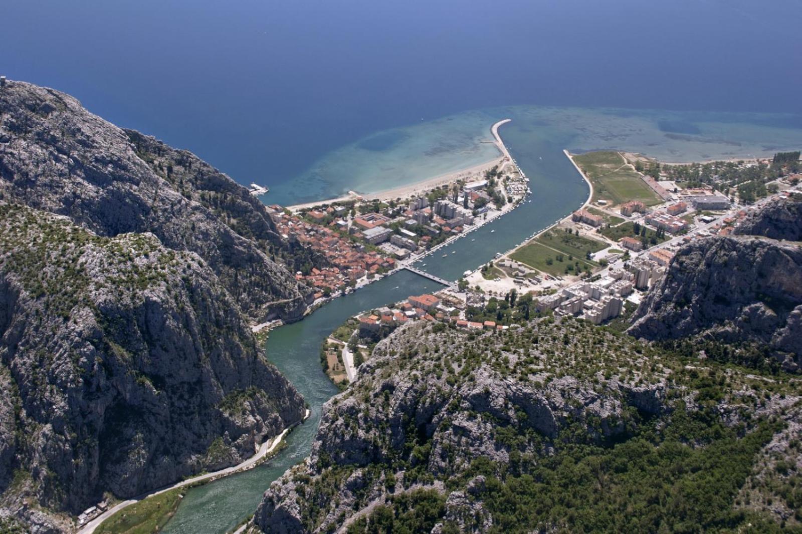 Apartment In Omis With Sea View, Balcony, Air Conditioning, Wi-Fi Kültér fotó